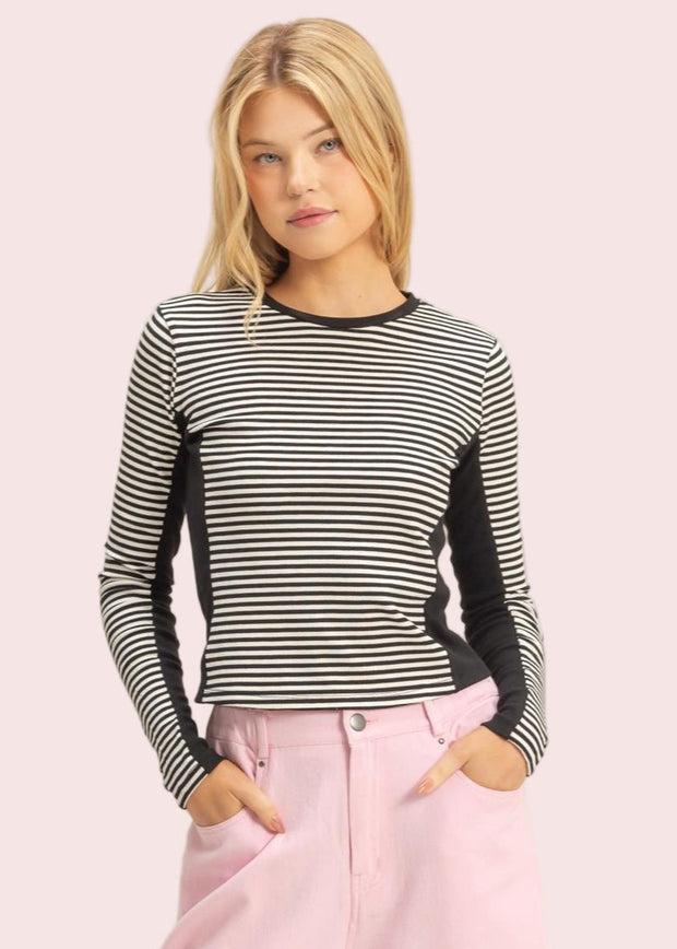 ROAD TRIP READY BLACK STRIPED TOP