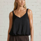 SET FOR VACAY BUBBLE HEM ACCENT TOP