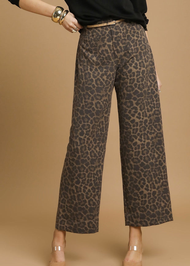 WILDLY POISED ANIMAL PRINT PANTS