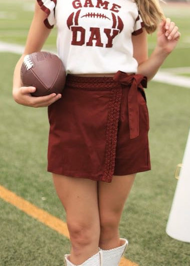 WINNERS ONLY MAROON WRAP SIDE TIE SKORTS