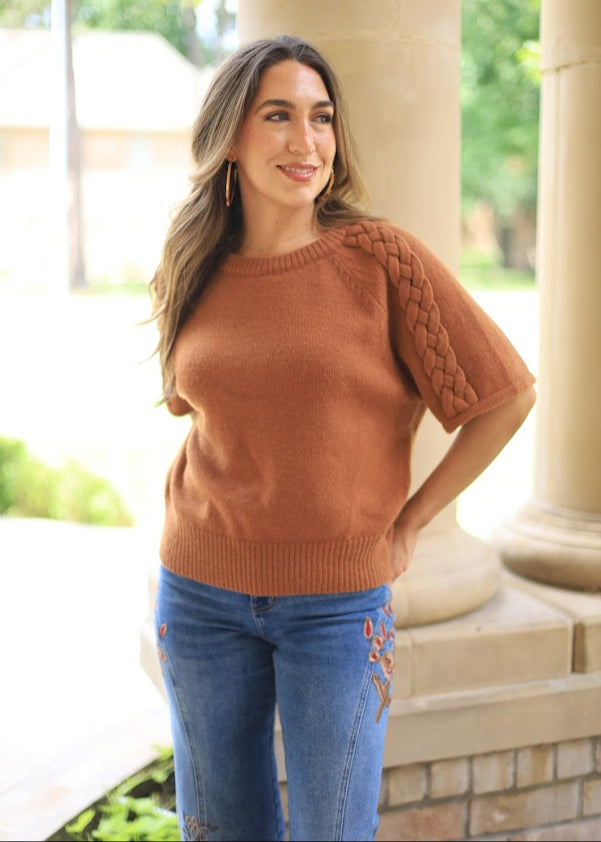 LONG WEEKEND CAMEL SWEATER