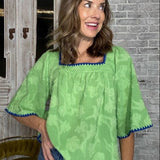 BOHO FEELS GREEN FLORAL TEXTURED BLOUSE