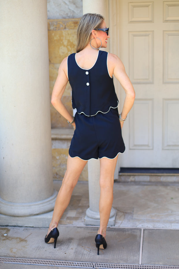 TRUE CHARM NAVY CROP WITH CONTRAST ACCENTED SCALLOP HEM