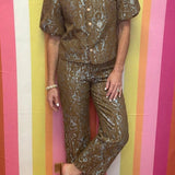 LIGHT UP THE ROOM PUFF SLEEVE TOP
