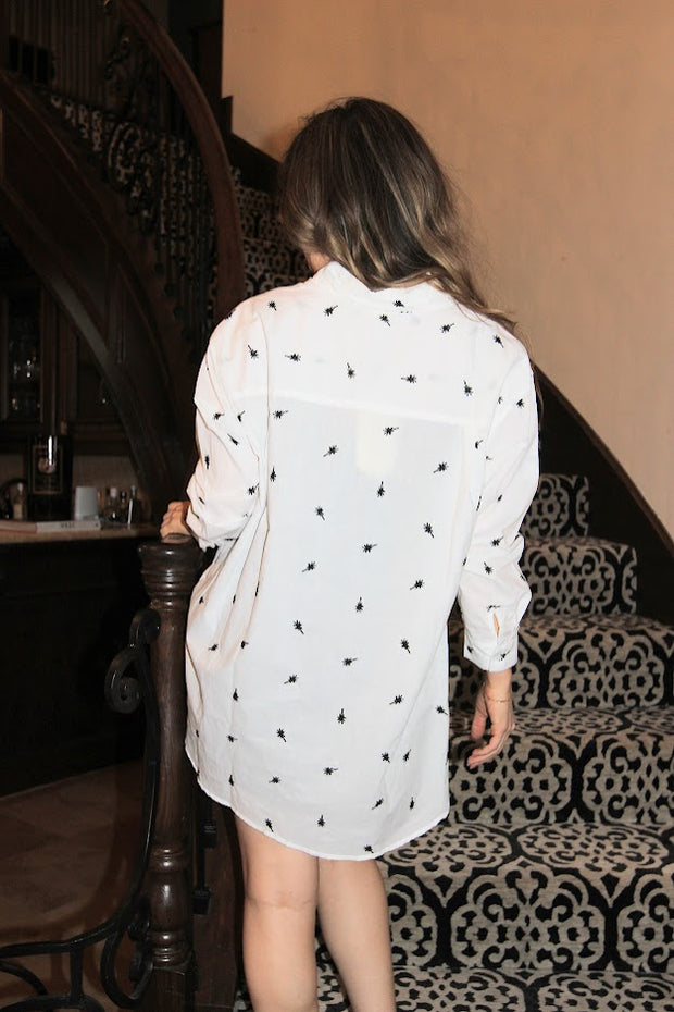 EASY LIFE BLACK PALM TREE EMBROIDERED BLOUSE