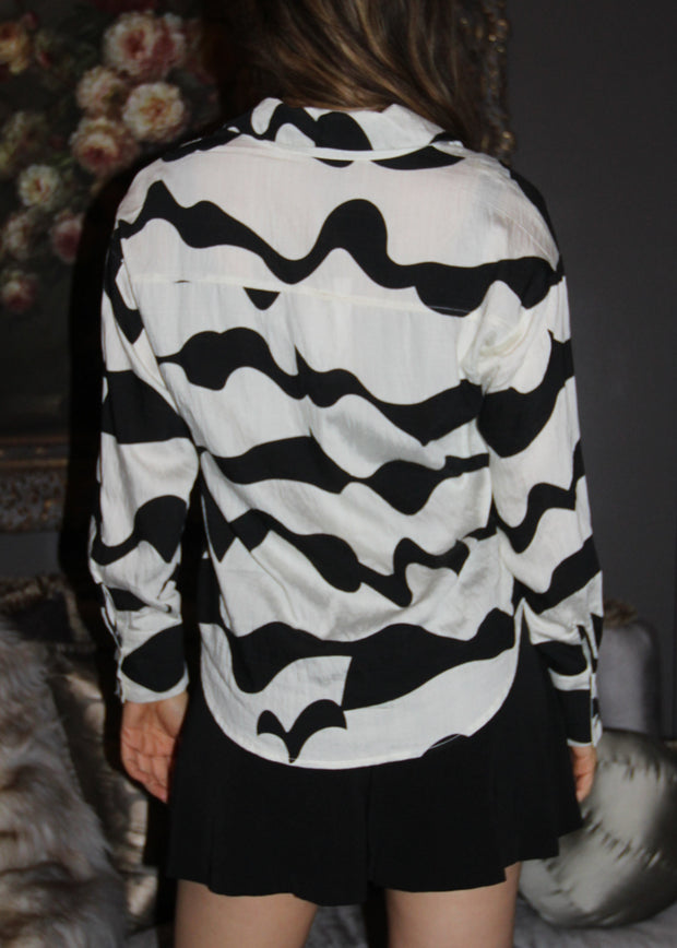 UPTOWN CHARM BLACK AND CREAM PRINT BLOUSE