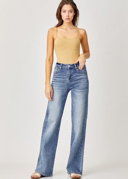 RISEN MID RISE WIDE LEG JEANS