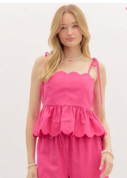 CASUAL OUTTING HOT PINK SCALLOPED TOP