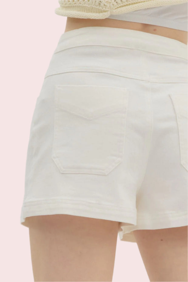 LIVE OUT LOUD PLEATED SHORTS