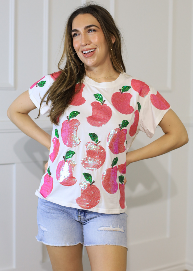 QUEEN OF SPARKLES WHITE SCATTERED APPLE TEE